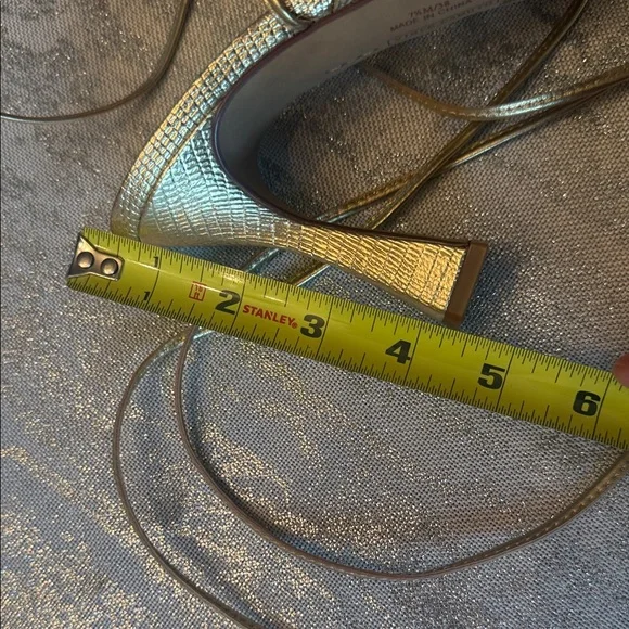 Vince Camuto long straps - Picture 2 of 5